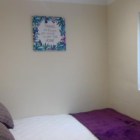 Luxury London Ensuite Double Room, Park Free, Tram-Train! Mitcham Exterior photo