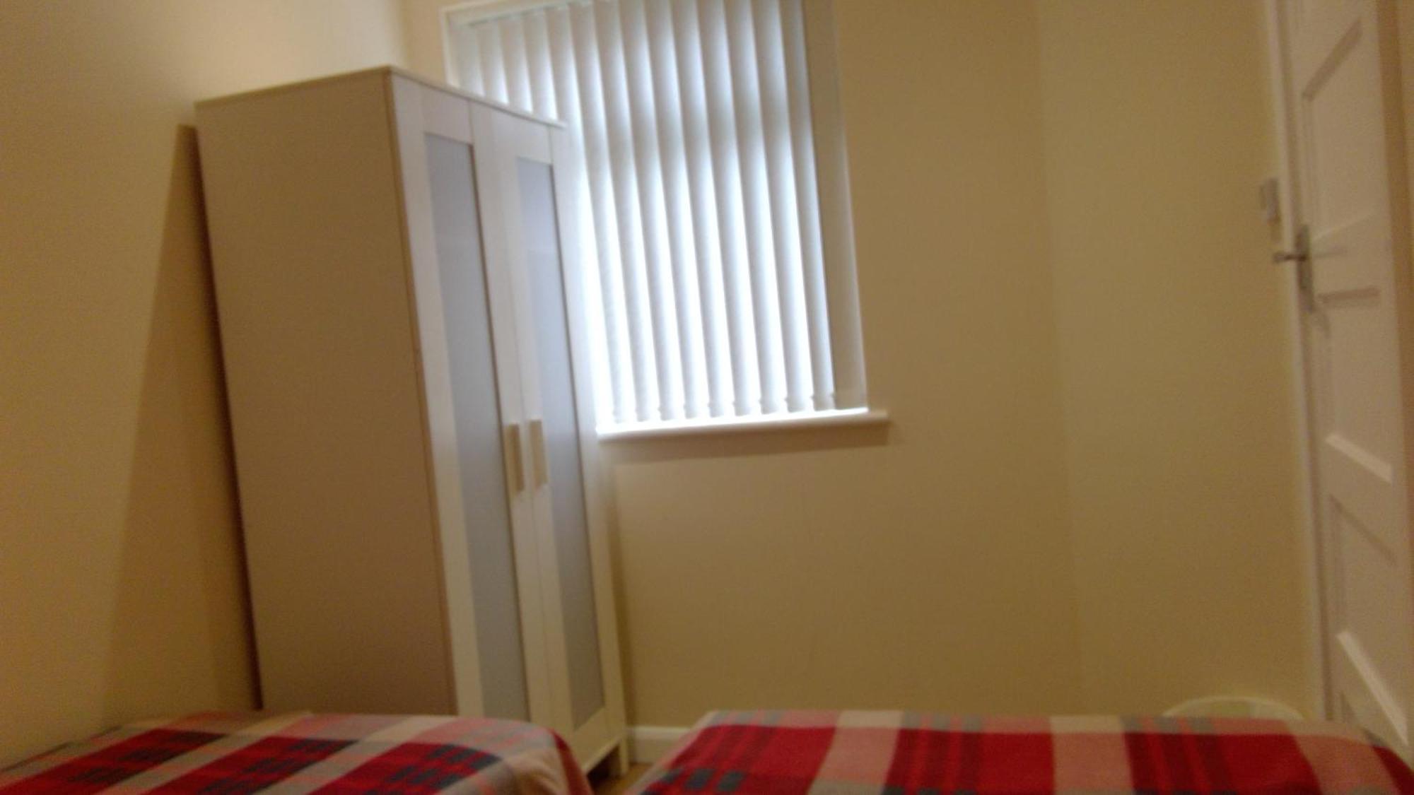 Luxury London Ensuite Double Room, Park Free, Tram-Train! Mitcham Exterior photo