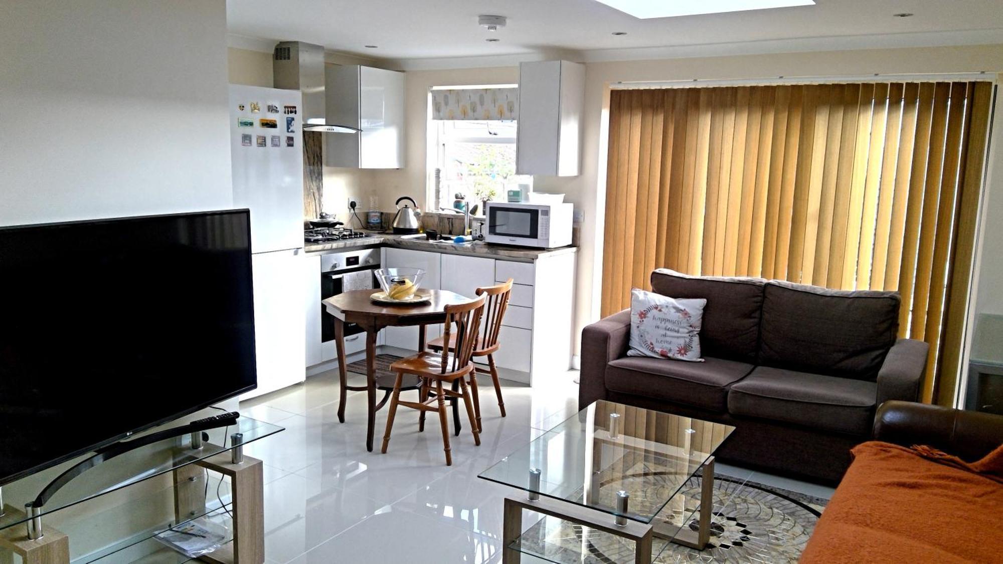 Luxury London Ensuite Double Room, Park Free, Tram-Train! Mitcham Exterior photo